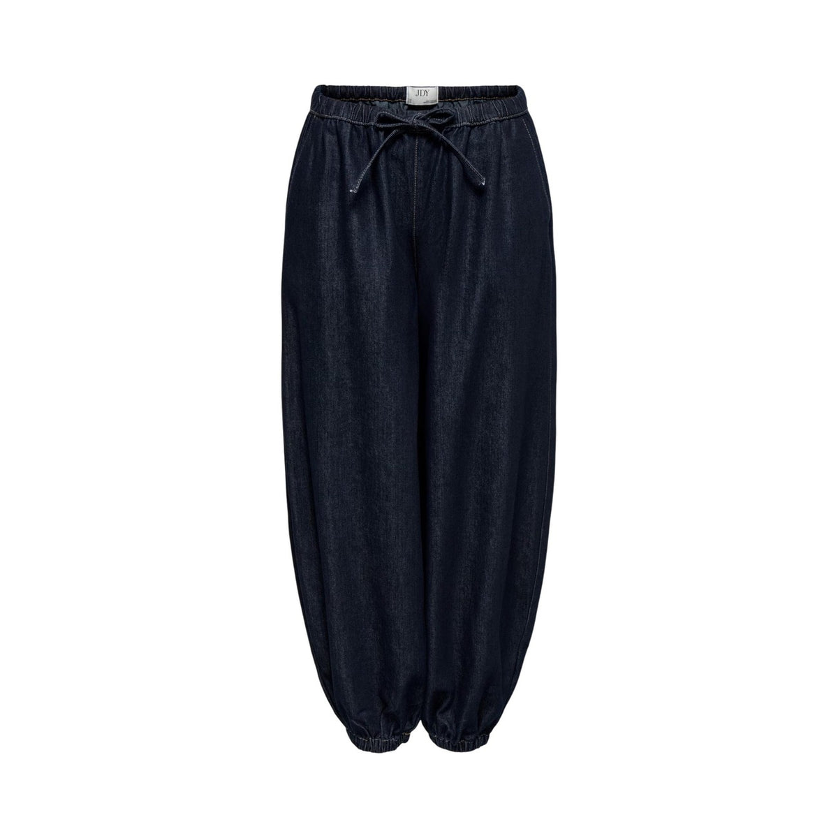 Jeans Jacqueline de Yong donna blu modello JDYSANSA MW Genie Pant. Pantaloni in denim stile jogger e baggy larghi con elastico e cordoncino in vita e caviglie elasticizzate, stile casual, moderno e streetwear.