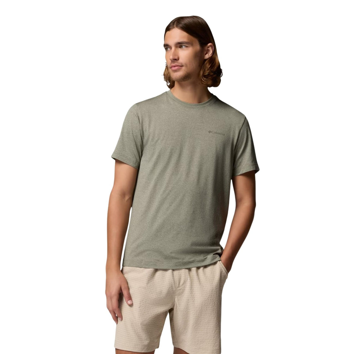 T-shirt tecnica Omni-Wick™; traspirante, asciugatura rapida, dettagli riflettenti. Performance e comfort per l'escursionismo. Colore verde. Vista frontale