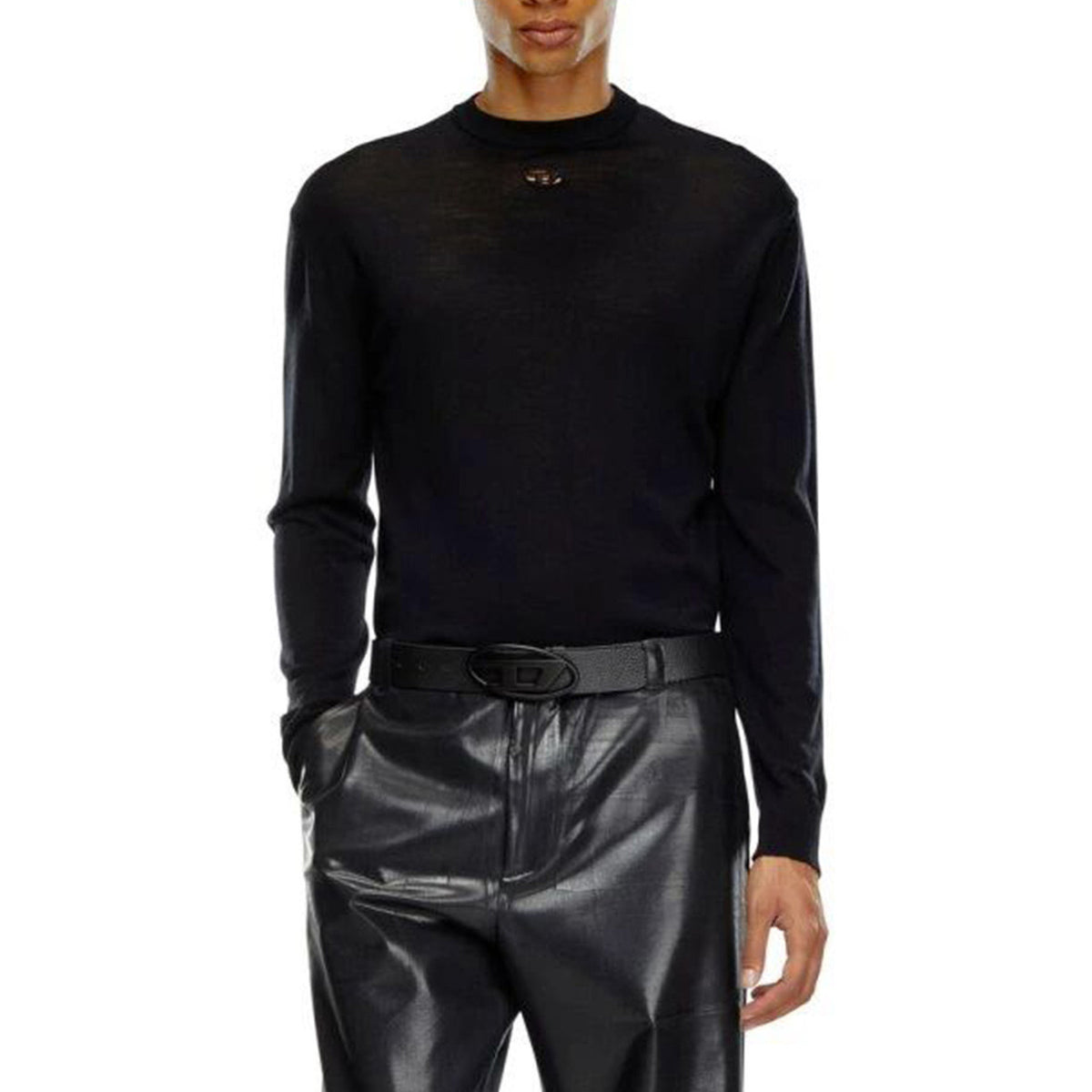 Maglione Uomo Diesel Nero con Scollo Tondo 100% Cotone Autunno/Inverno Vista frontale indossato da modello