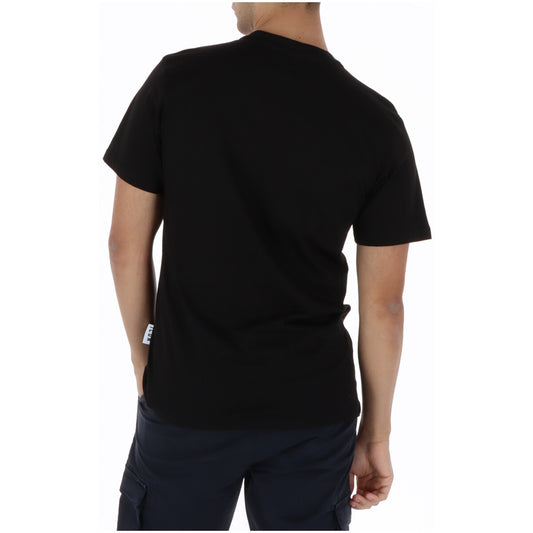 T-shirt ICON IUT022; 100% cotone Made in IT. Maxi logo dorato, maniche corte, colore nero. Maglia maschile premium, traspirante e iconica PE26.