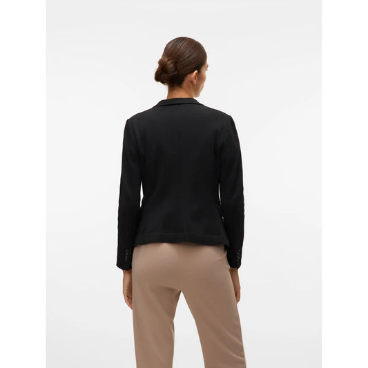 Blazer Monopetto Donna Nero Vero Moda; Giacca regular fit in misto cotone e poliestere con scollo a V e colletto a reverse. Maniche lunghe e chiusura con bottoni, stile casual-chic primavera-estate. Posteriore