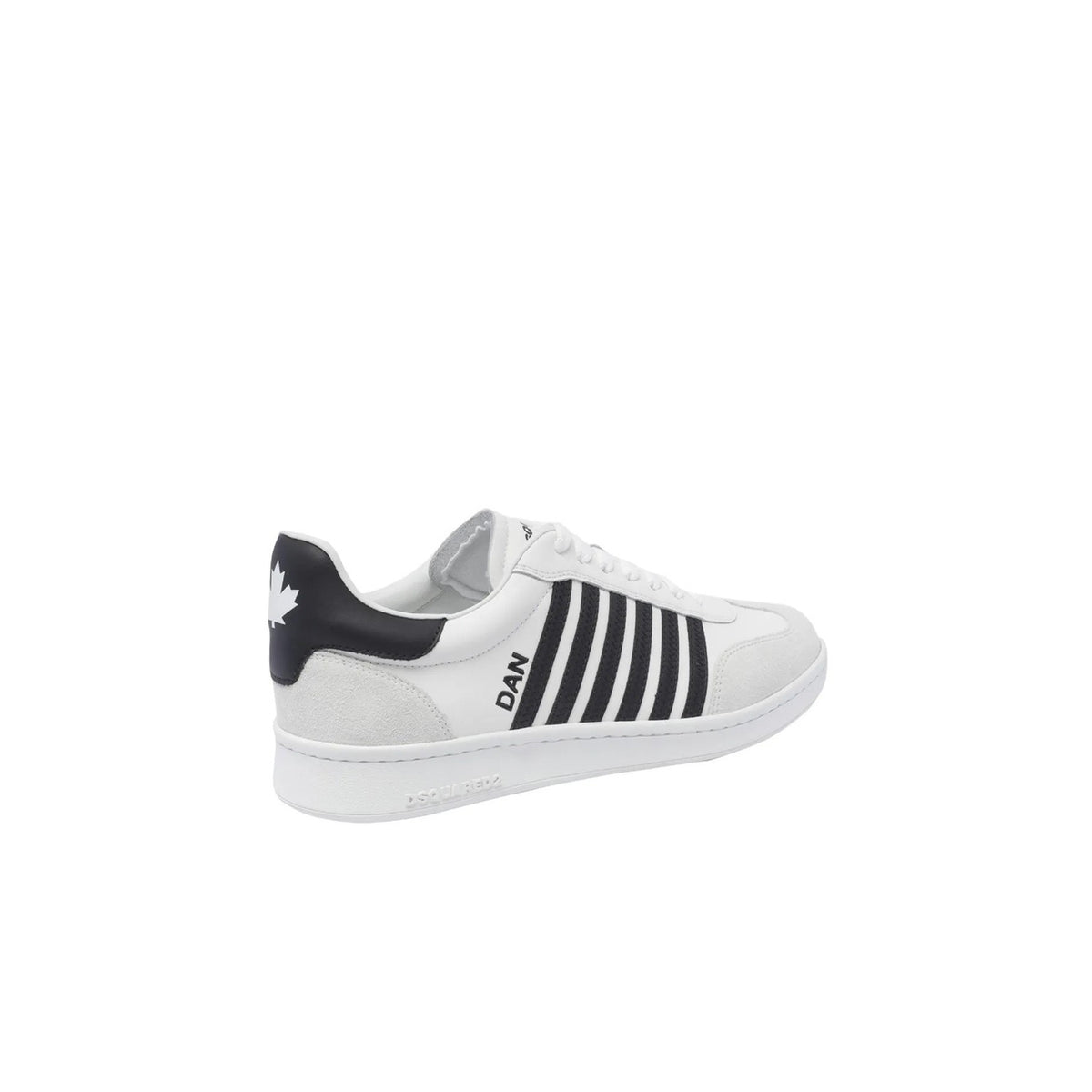 sneaker bassa Dsquared2 Boxer in pelle bianca con dettagli a contrasto neri. Vista laterale posteriore retro