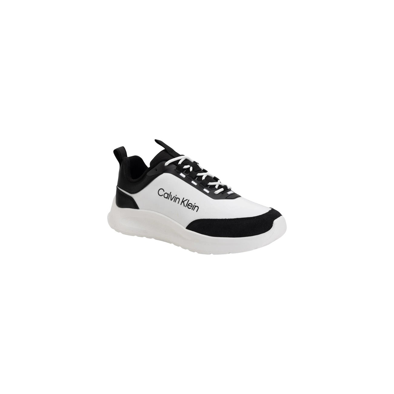 Sneakers Nere e bianche Calvin Klein; 100% Poliestere Riciclato. Maxi logo laterale, suola 3 cm, dettagli a contrasto. Leggere, traspiranti e sostenibili. Il tocco iconico per il tuo stile quotidiano. Vista laterale