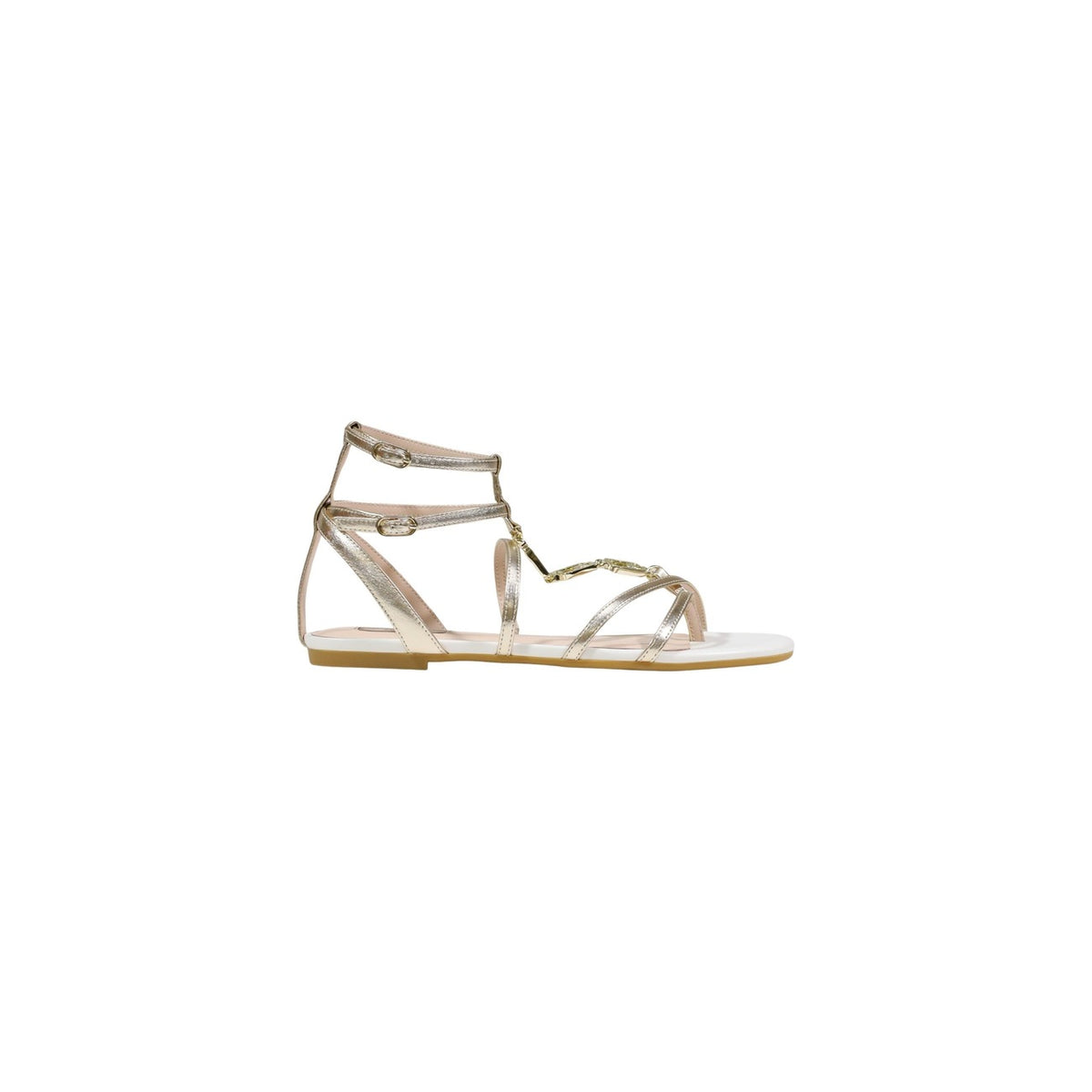 Sandali piatti Liu-Jo Sandy 09 color oro, cinturini sottili in poliuretano metallizzato con logo applicato e fibbia alla caviglia; sandalo gioiello minimalista ed elegante. Vista laterale