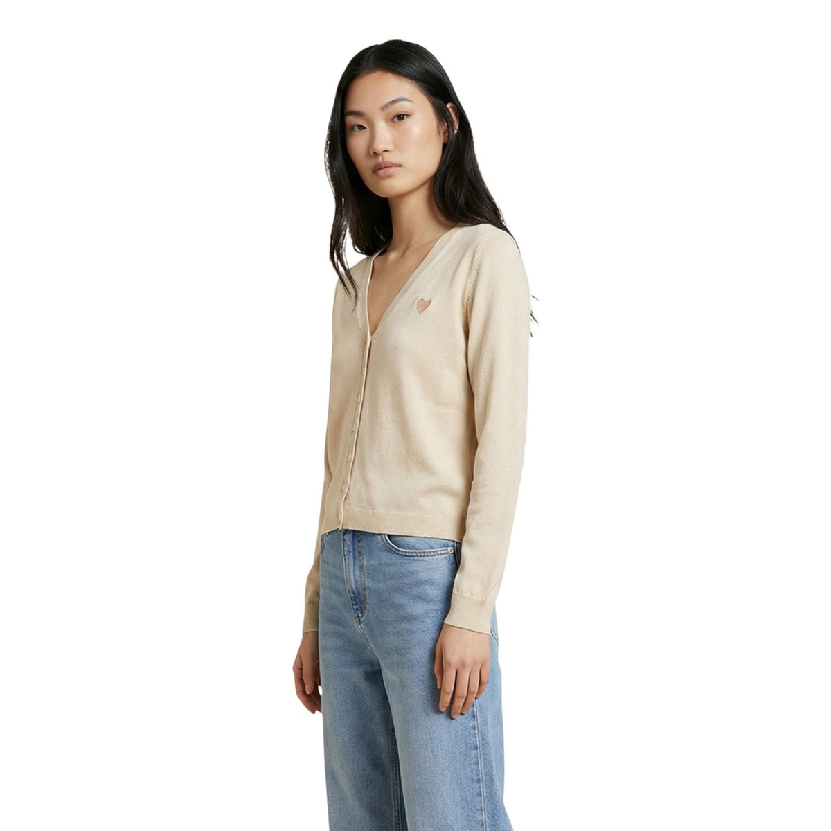 Cardigan Jacqueline De Yong donna beige con bottoni maniche lunghe scollo tondo 70% viscosa 30% nylon - vista frontale indossata da modello figura intera