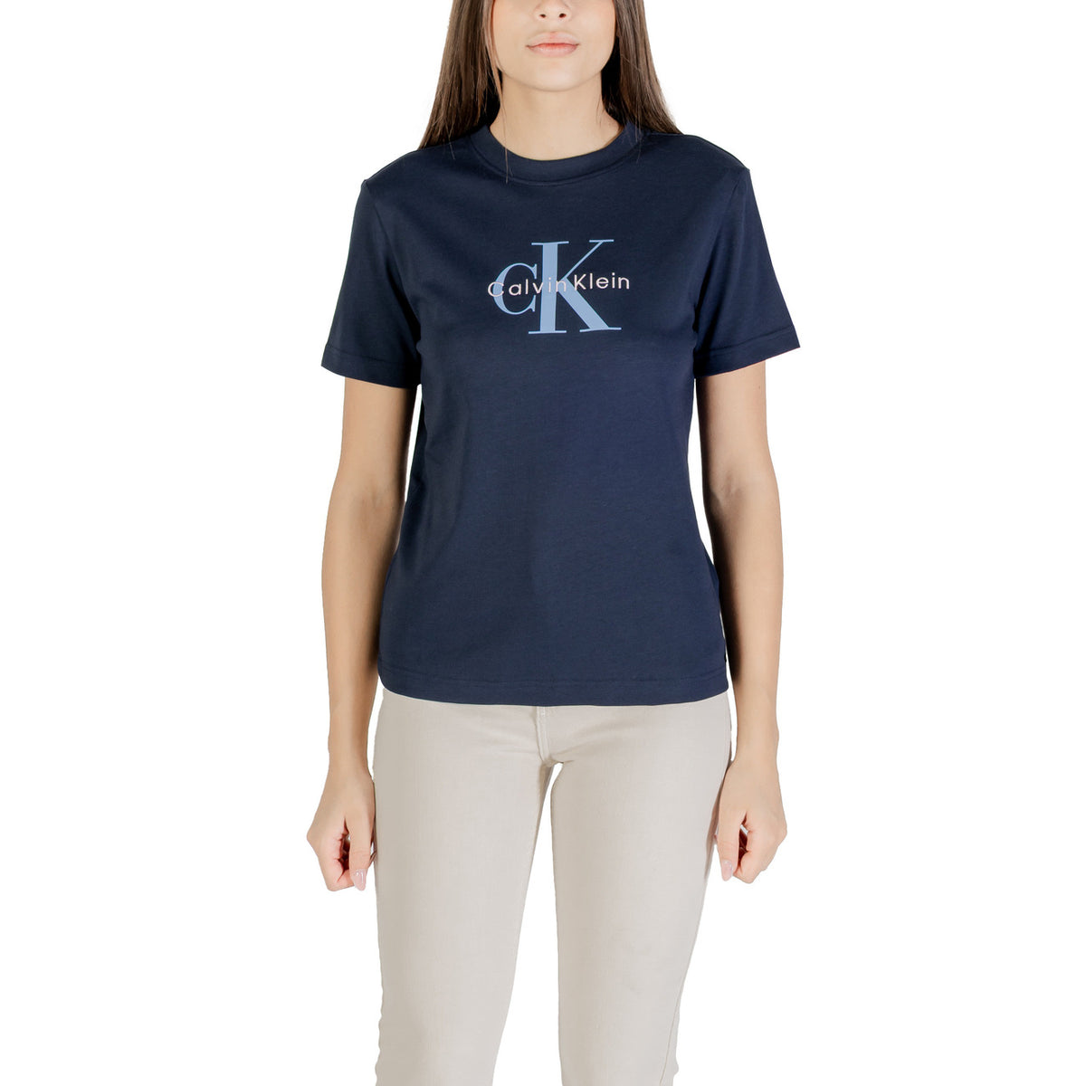 T-shirt Calvin Klein Jeans HERO SS CLASSIC MONO donna blu con stampa maniche corte scollo tondo 100% cotone - vista frontale indossata da modello