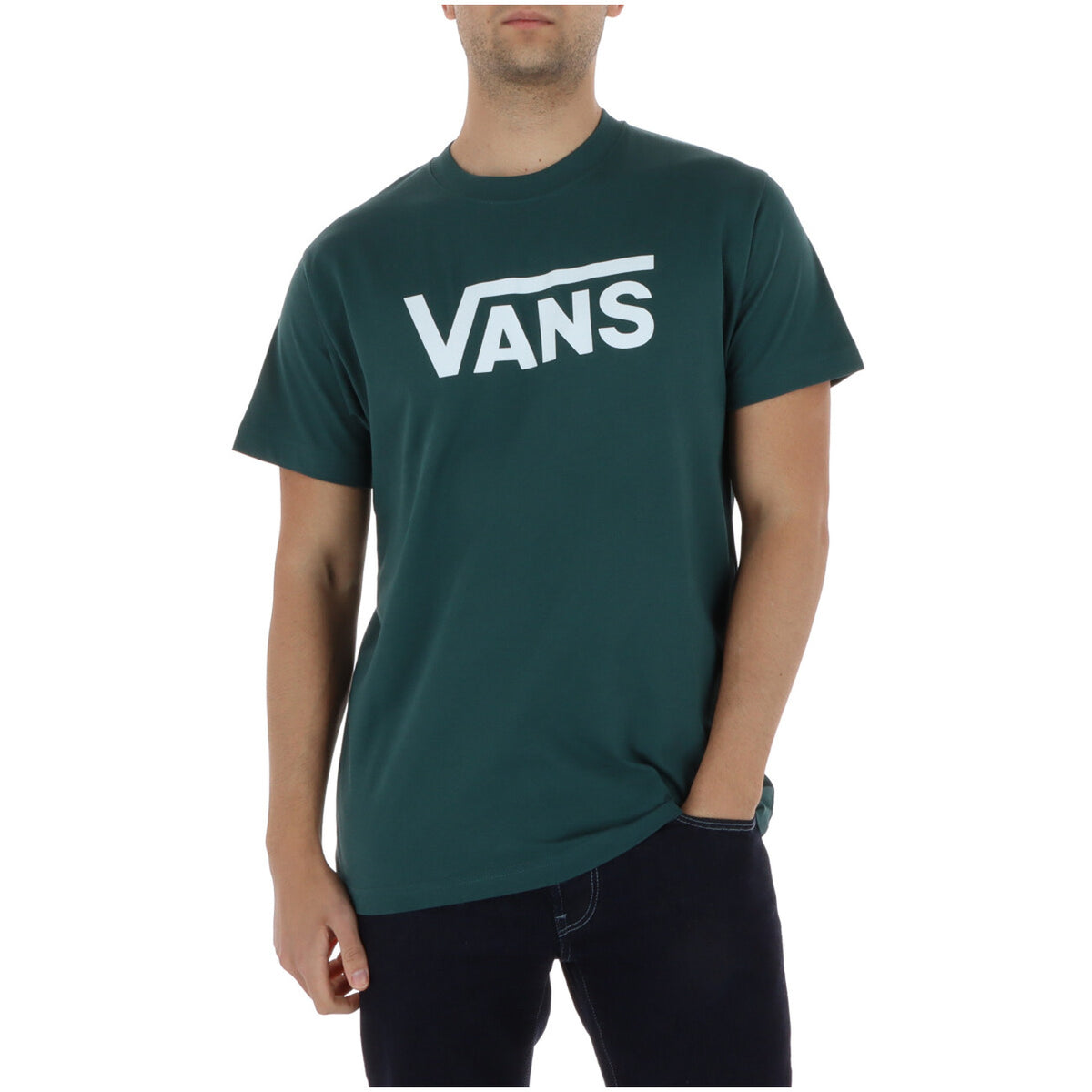 Vans T-shirt RA1FRJ1 Verde; 100% cotone, stampa grafica, maniche corte. L'essenziale street-style robusto e di tendenza. Vista frontale