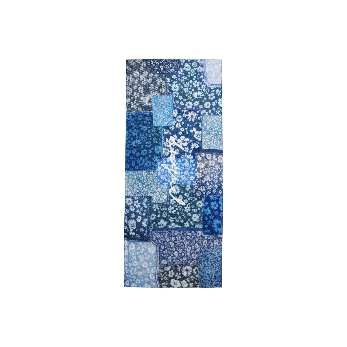 Foulard di forma rettangolare, in tessuto leggero in stile patchwork, con patch di diverse stampe floreali con effetto denim. Vista frontale
