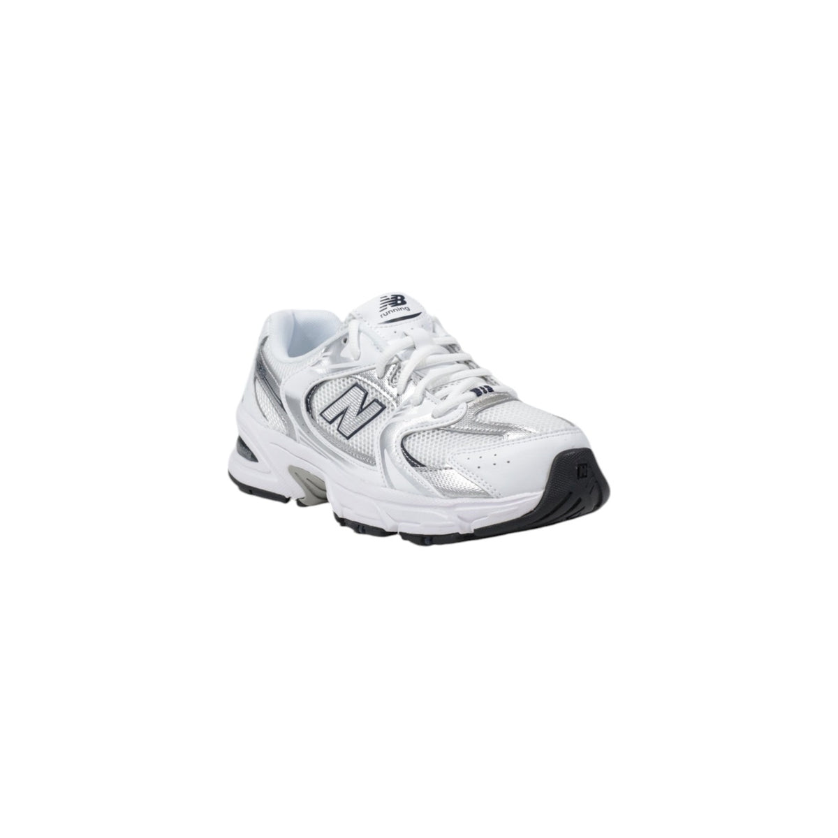 New Balance 530 JR; sneakers unisex in mesh e sintetico, stile sportivo iconico e calzata traspirante. Perfette per il tempo libero e uno stile fresco e dinamico. Vista frontale