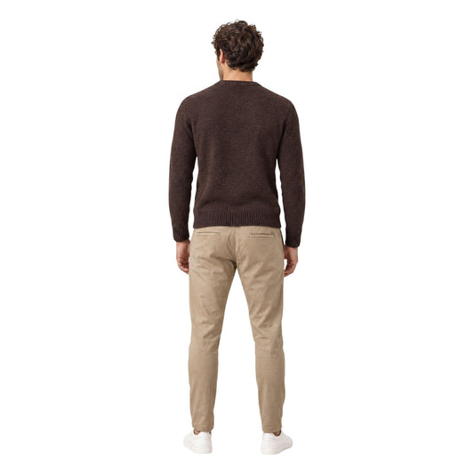 Maglione marrone melange uomo Gianni Lupo GL535S-F26. Pullover girocollo mezza stagione in maglia morbida con finiture a coste e logo metallico.
