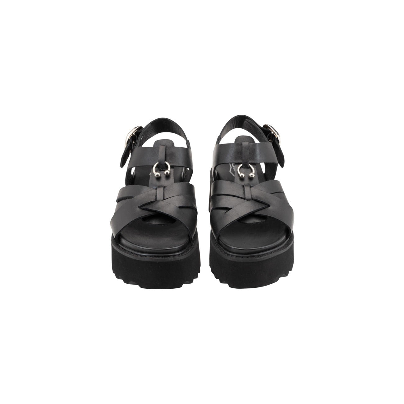Cult Cher 4535; Sandalo Platform Intrecciato Nero. 100% Pelle, tacco 5 cm. Suola carrarmato robusta, chiusura alla caviglia, dettagli metallici iconici. Vista frontale