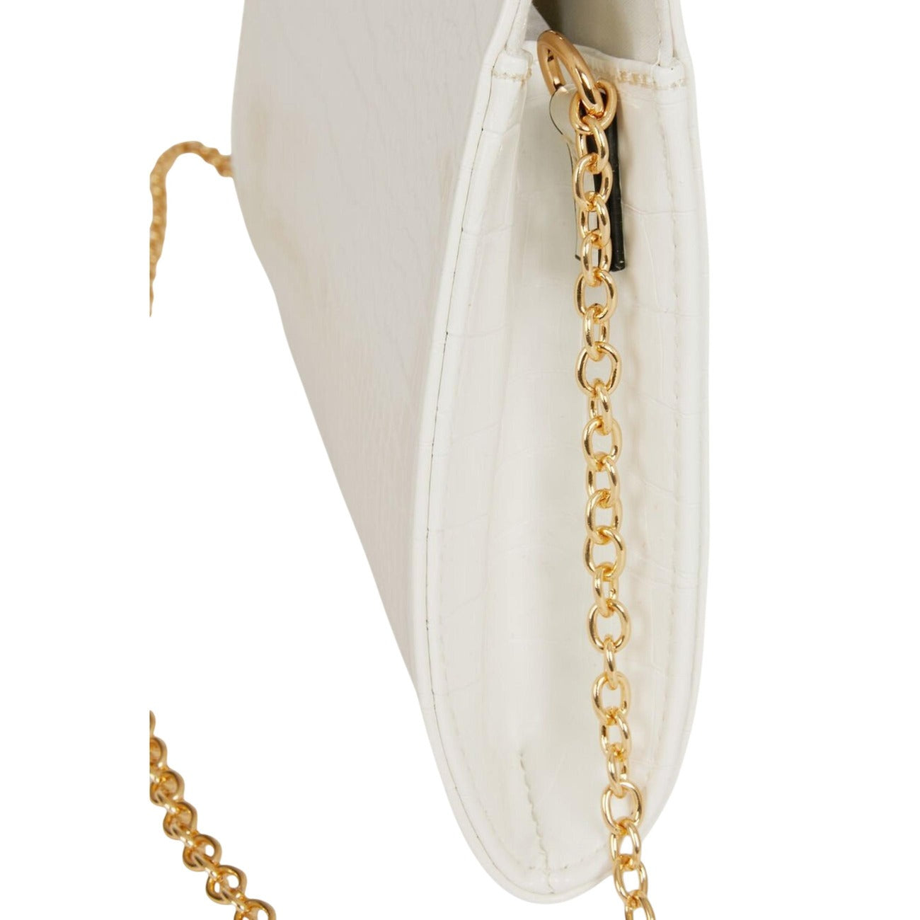 Pochette Morgan De Toi Cerem; effetto cocco, manico rigido oro. Tracolla a catena removibile, struttura rigida, ideale per cerimonie e serate. Stile glamour contemporaneo. Dettaglio catenella