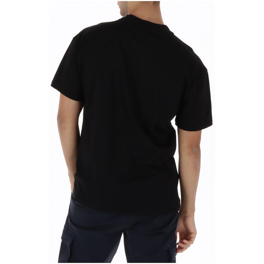 T-shirt ICON IUT041; 100% cotone Made in IT. Maxi logo frontale, colore nero, scollo tondo. Maglia estiva maschile premium, fresca e iconica. Vista posteriore