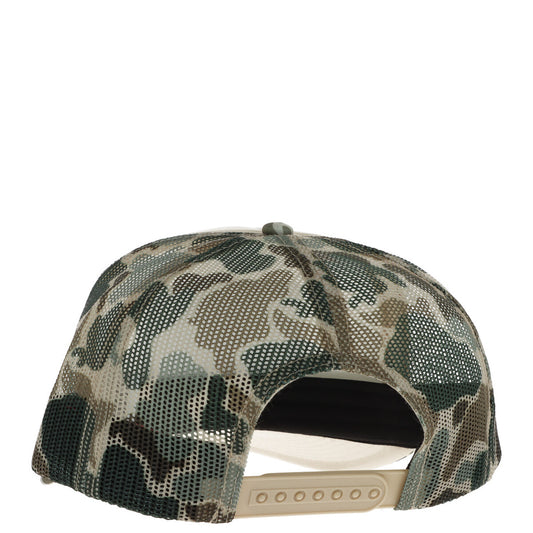 Cappello a 5 pannelli in schiuma e rete; stampa camouflage su visiera, cordino in nylon, chiusura snapback. Stile trucker urban e traspirante. Vista posteriore