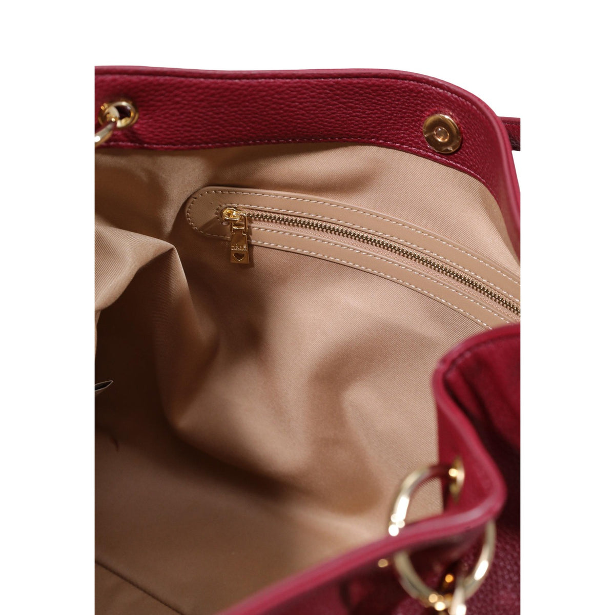 Borsa Love Moschino donna rossa grande a spalla modello JC4014PP. Sacca hobo spaziosa effetto pelle rossa con finiture oro intrecciate sui manici e zip stile elegante, casual chic e da giorno.