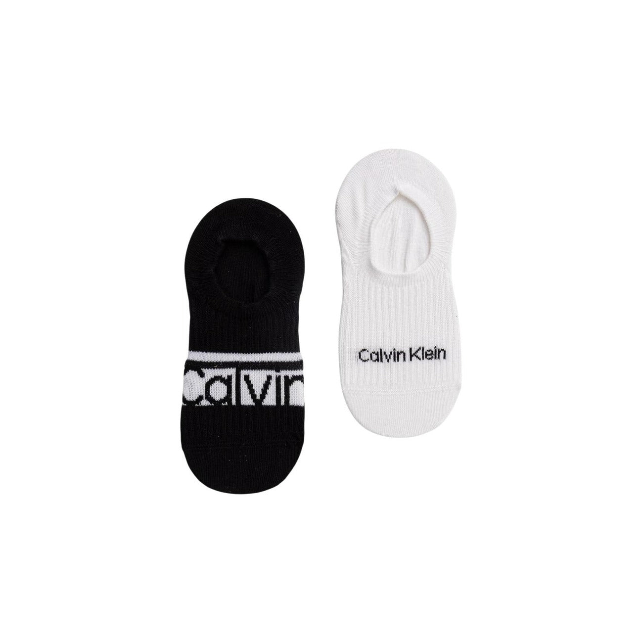 Pack 2 Paia Fantasmini CK Jeans; Bianco e nero. 65% Cotone, 32% Poliammide, 3% Elastam. Modello High Cut con doppio logo, elastico rinforzato, traspiranti e resistenti