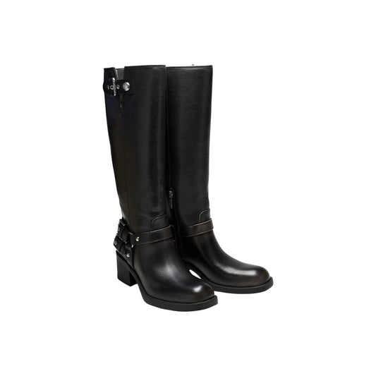 Stivali Guess donna neri FLTMAT LEA11 Matley. Stivali stile biker al polpaccio in pelle sintetica martellata, con cinturini e fibbie alla caviglia e sul gambale, tacco comodo 5 cm e cerniera laterale.