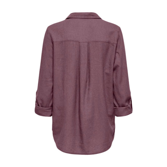 Camicia Misto Lino/Viscosa; Vestibilità loose, colletto button-down, maniche lunghe con polsini risvoltati. Il basic essenziale per ogni occasione. Colore bordeaux vista posteriore