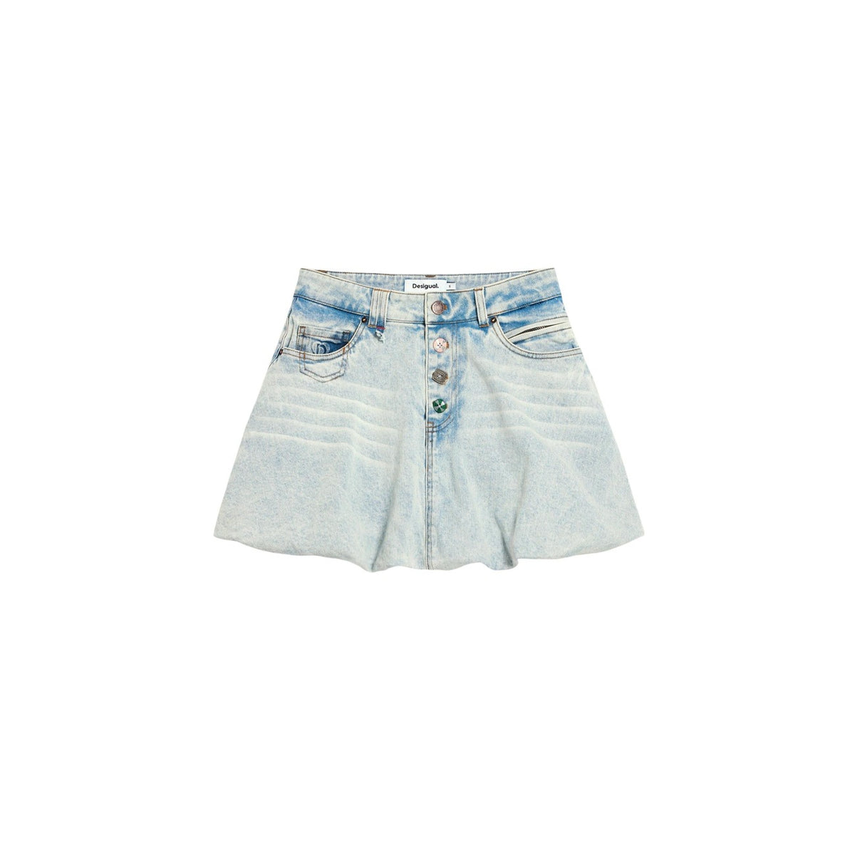 Gonna mini in denim, fit a palloncino, lavaggio azzurro chiaro. Effetto consumato, pince, chiusura zip e bottone. Stile contemporaneo. Vista frontale stesa