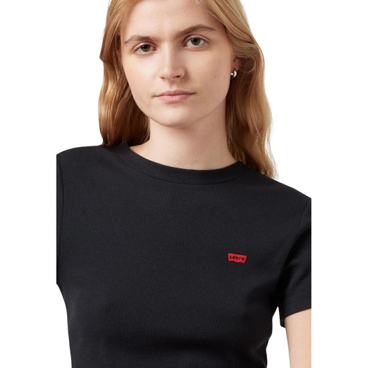 Levi's® Essential Sporty Tee; taglio corto e slim, tessuto elastico e traspirante, dettaglio Red Tab. Stile sportivo e moderno. T-shirt manica corta nera. Vista frontale Dettaglio logo
