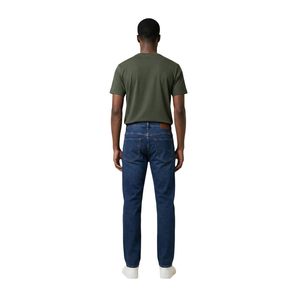 T-shirt Colmar Originals verde uomo 7547 6SH. Maglietta da uomo verde a maniche corte in 100% cotone con girocollo e logo Colmar a contrasto sul petto, t-shirt casual e sportiva 4 stagioni.