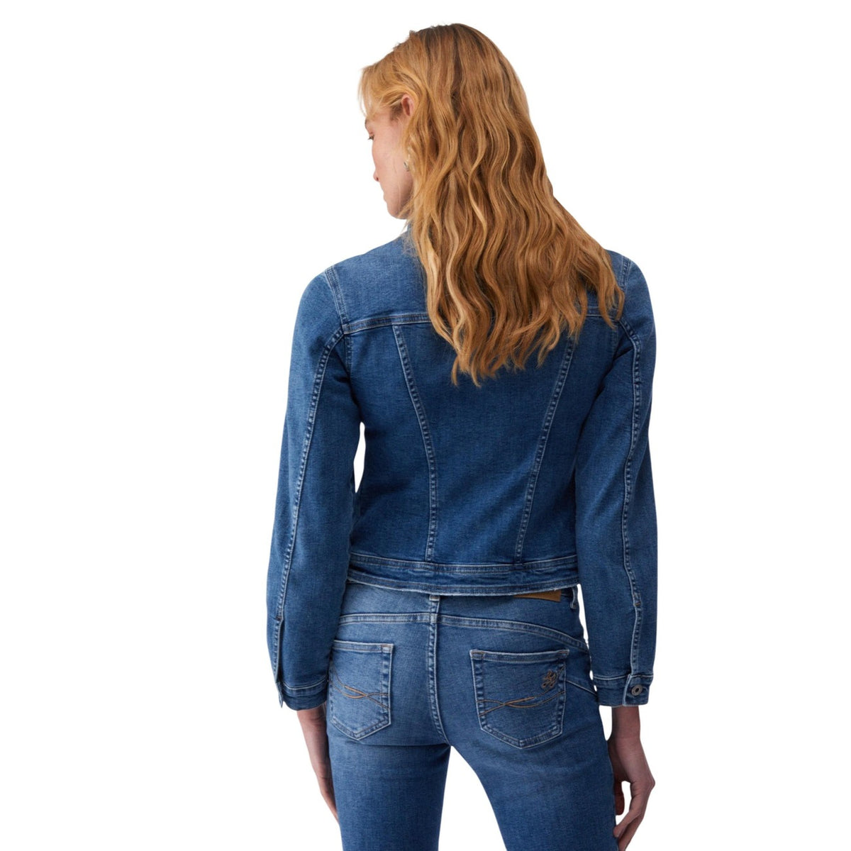 Liu Jo Giubbotto Rider UA6176; denim cotone-elastan, fit aderente, zip centrale, tasche con patta. Il giubbotto corto dal taglio moderno e urbano. Vista posteriore