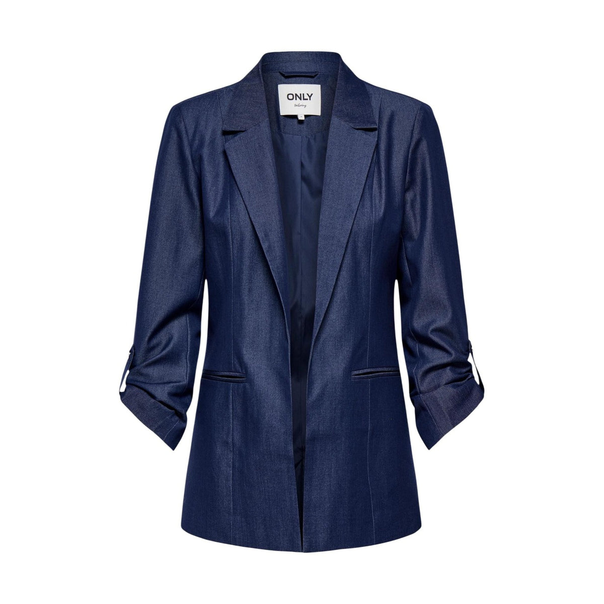 Only Blazer Blu scuro Onlkayle-Iria Life; maniche 3/4, 50% poliestere riciclato, scollo a rever. Giacca versatile e flessibile per la mezza stagione. Vista frontale stesa
