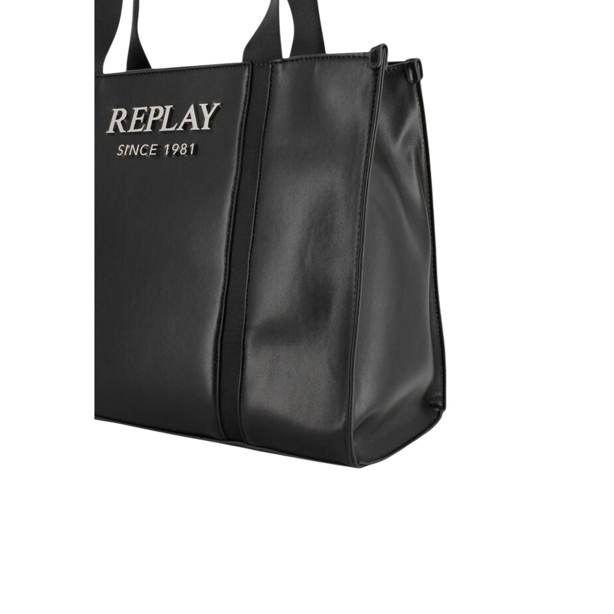 Borsa Replay FW3765; 100% poliestere, logo ricamato 3D, doppi manici. Grande capienza, cuciture a contrasto tattile, leggera e ultra-resistente. Perfetta per outfit urban-chic. Colore nero dettaglio logo