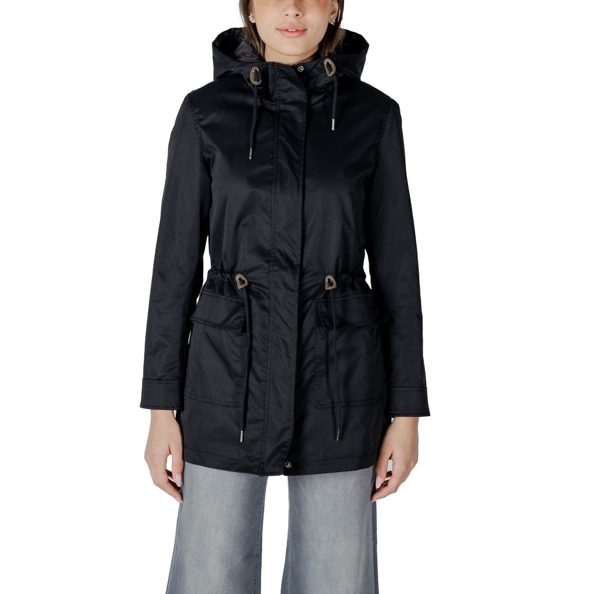 Only ONLLOUISE Parka CC LIFE OTW; giacca donna con cappuccio e coulisse in vita, 100% poliestere, tasche funzionali e vestibilità regolare regolabile, stile urban versatile. Vista frontale