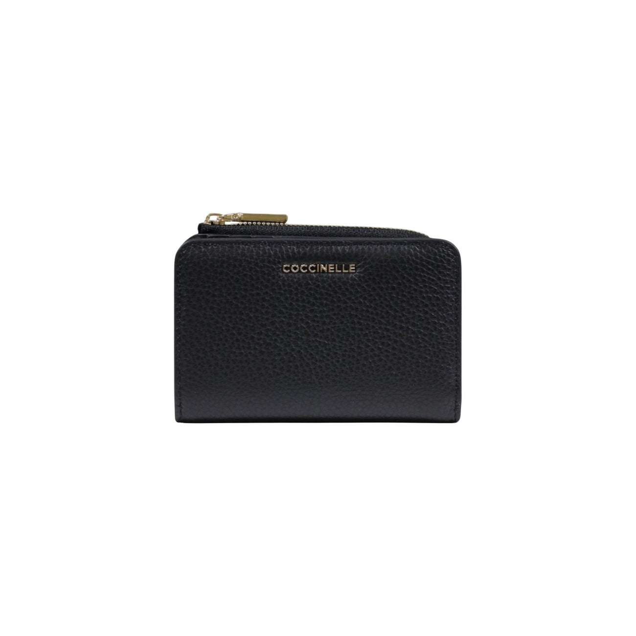 Coccinelle Portafoglio Slim Nero; 100% pelle, chiusura con zip, 13x8.5x1 cm. Compatto, chic ed essenziale.
