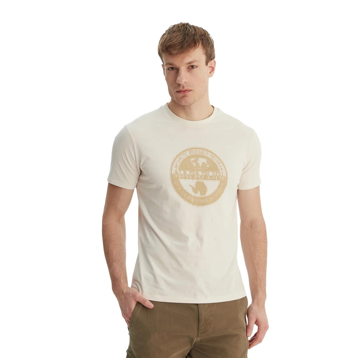Napapijri S-Mahsa T-shirt; 100% cotone, stampa logo, regular fit. L'iconico capo Napapijri per uno stile distintivo e confortevole. Colore bianco vista frontale