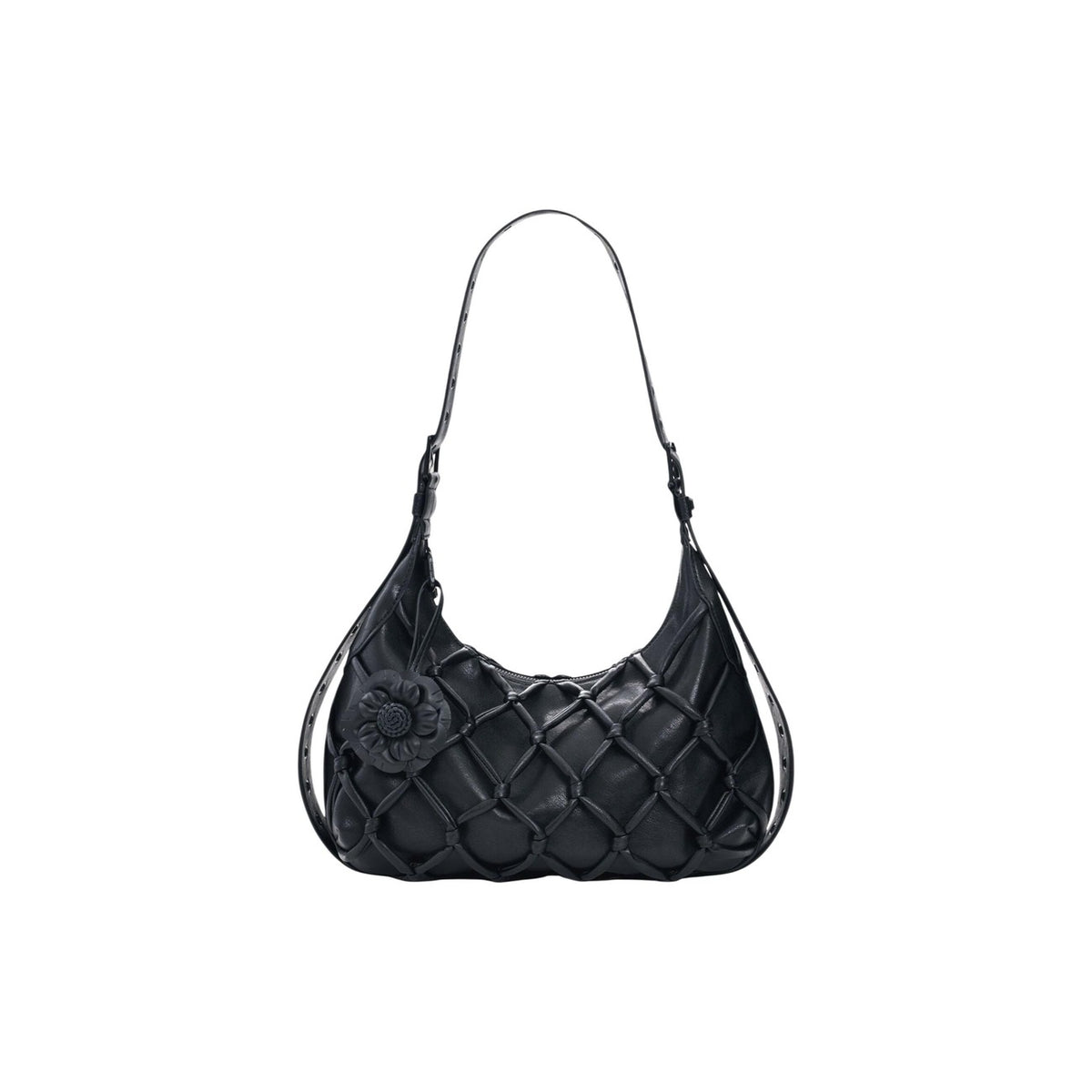 Borsa nera piccola con tracolla estensibile, applicazione a fiore e dettagli di linee in stile red, con effetto pelle a forma di rombo. Vista frontale