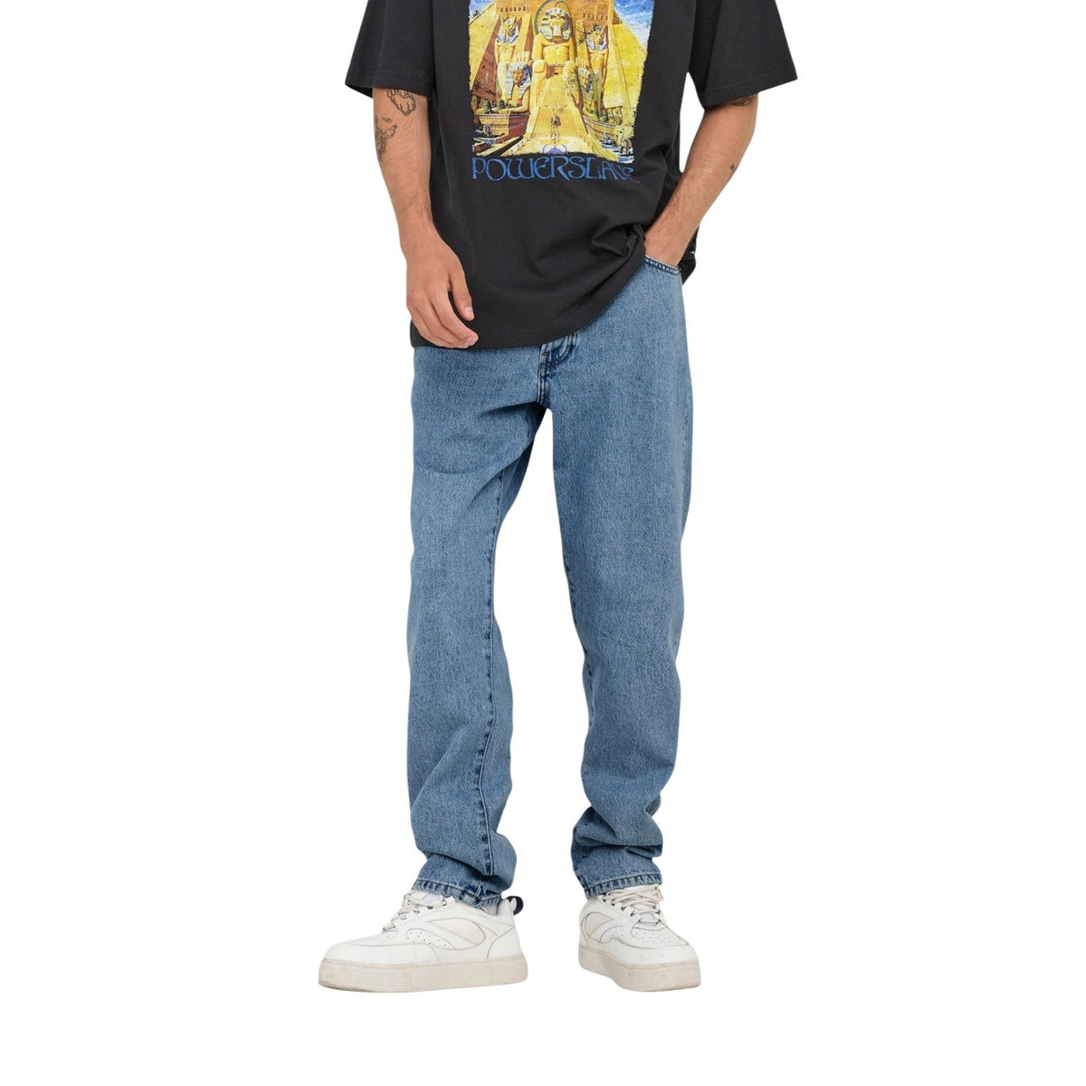 jeans Only & Sons Onstye Loose Tapered in denim blu chiaro.
Vista frontale
