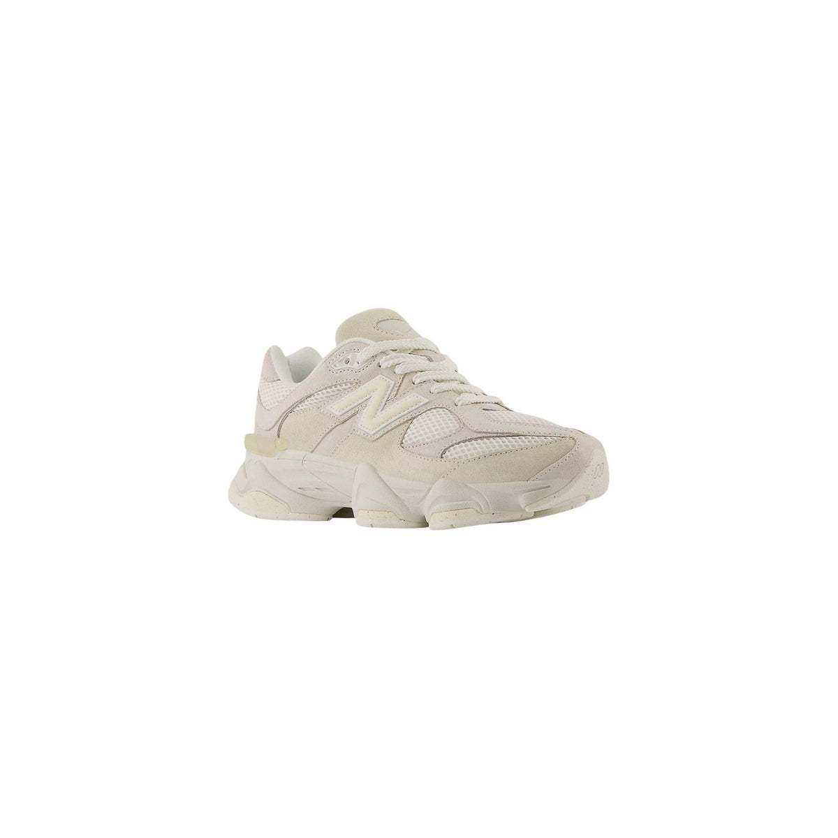 Sneakers New Balance GC9060ER beige unisex. Scarpe da ginnastica casual e fashion stile 9060 con tomaia in camoscio e materiale sintetico, suola alta scultorea e sagomata, scarpe comode 4 stagioni per outfit streetwear.