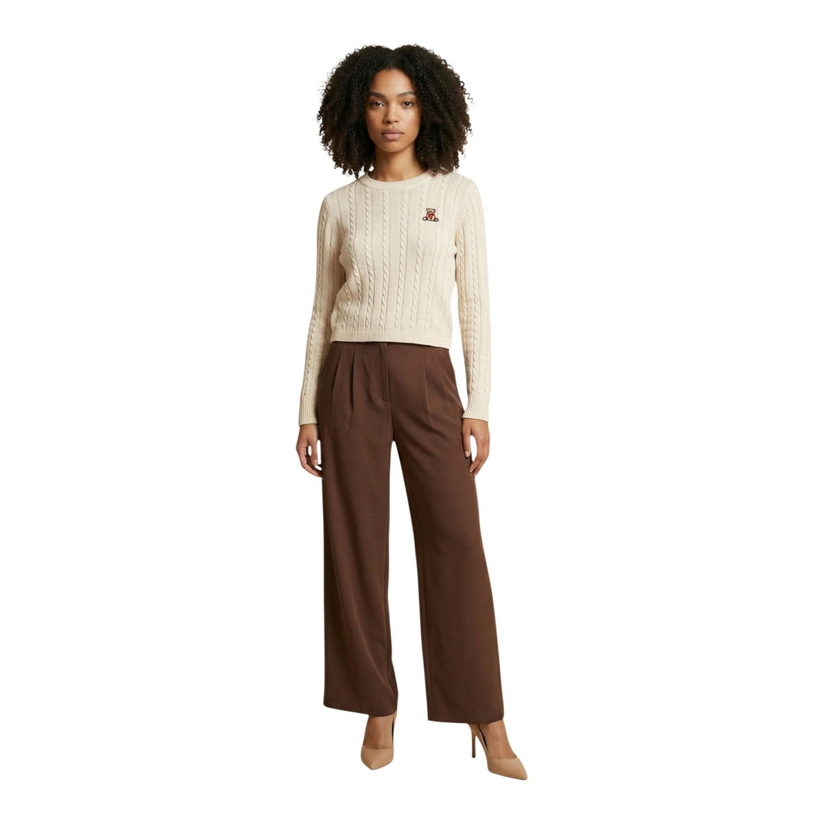 Maglia Jacqueline De Yong JDYBOW EMB. L/S O-NECK CABLE PULL KNT donna beige manica lunga scollo tondo - vista frontale indossata da modello