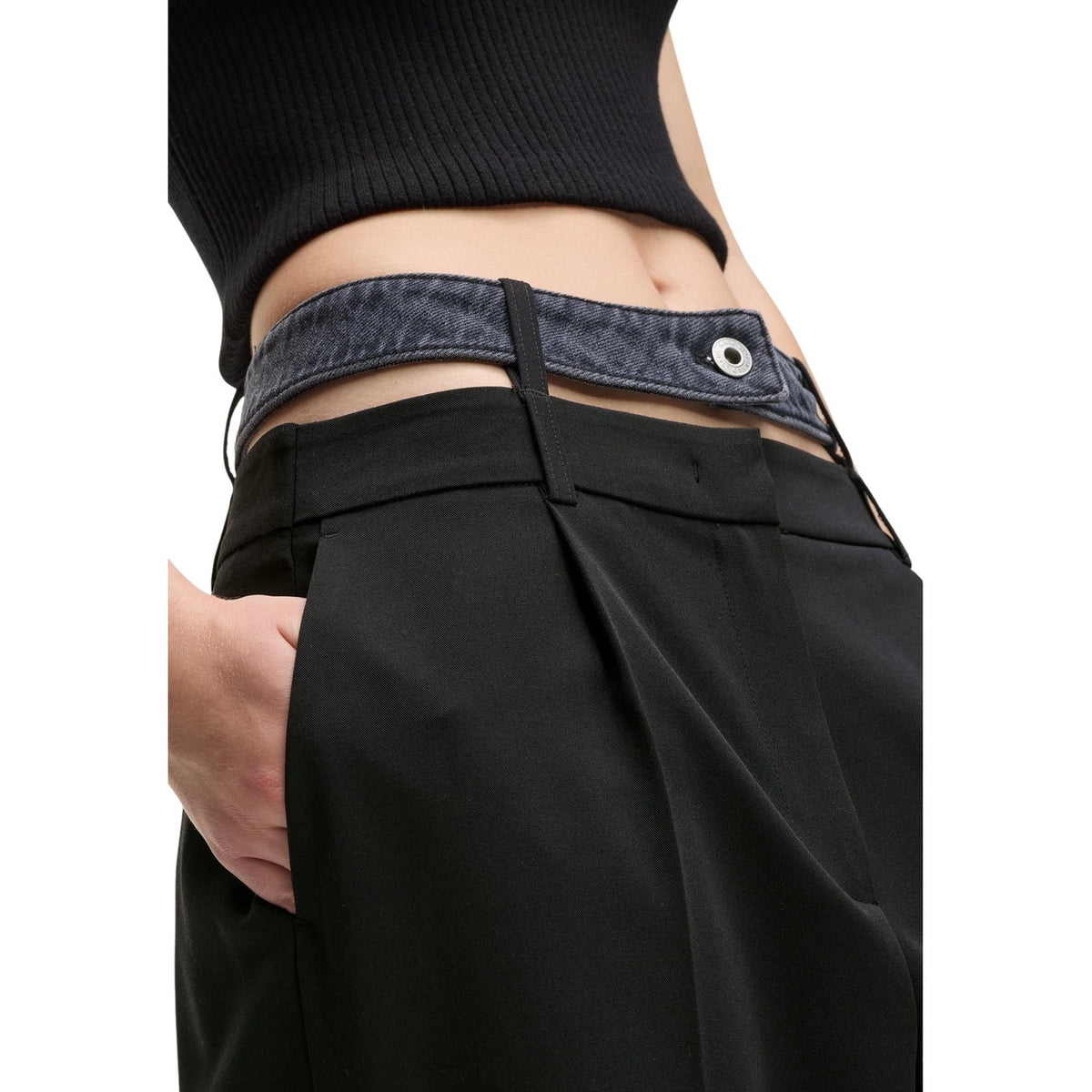 Dettaglio pantaloni Karl Lagerfeld Jeans KLJ MIXED MATERIAL PANT donna neri a palazzo con tasche anteriori e posteriori