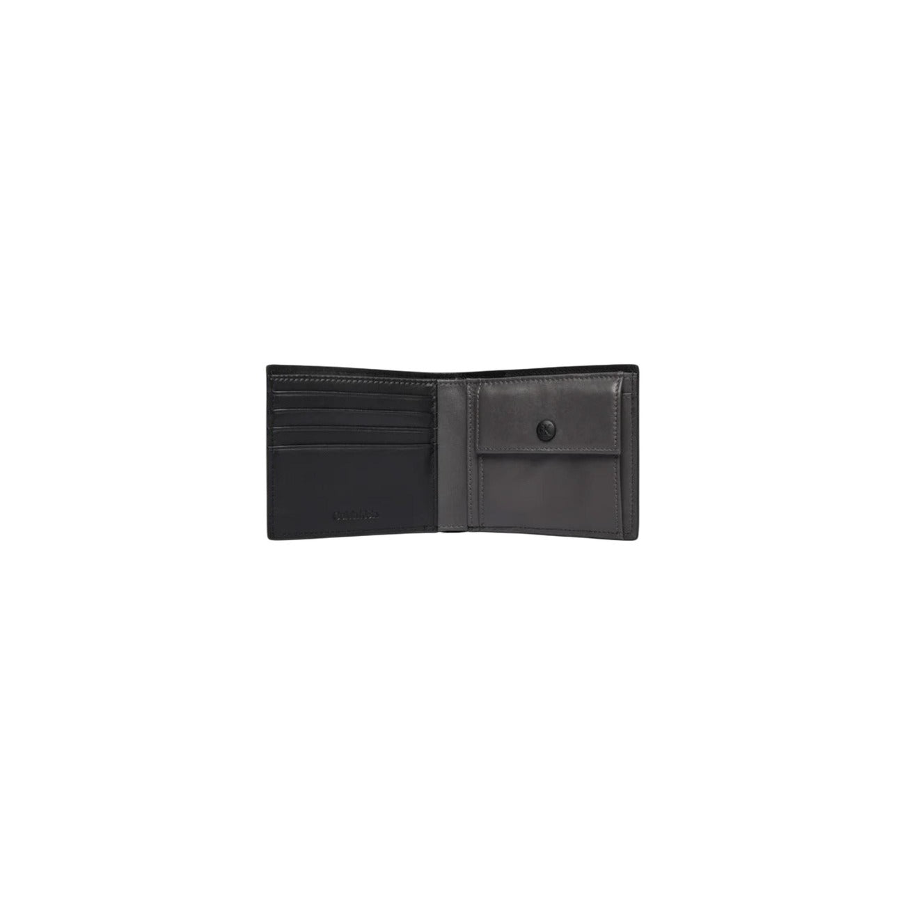 Calvin Klein Bold Billfold; 100% pelle, portamonete interno, scomparti carte e banconote. Il portafoglio classico ed elegante con logo in rilievo. Colore nero vista aperta