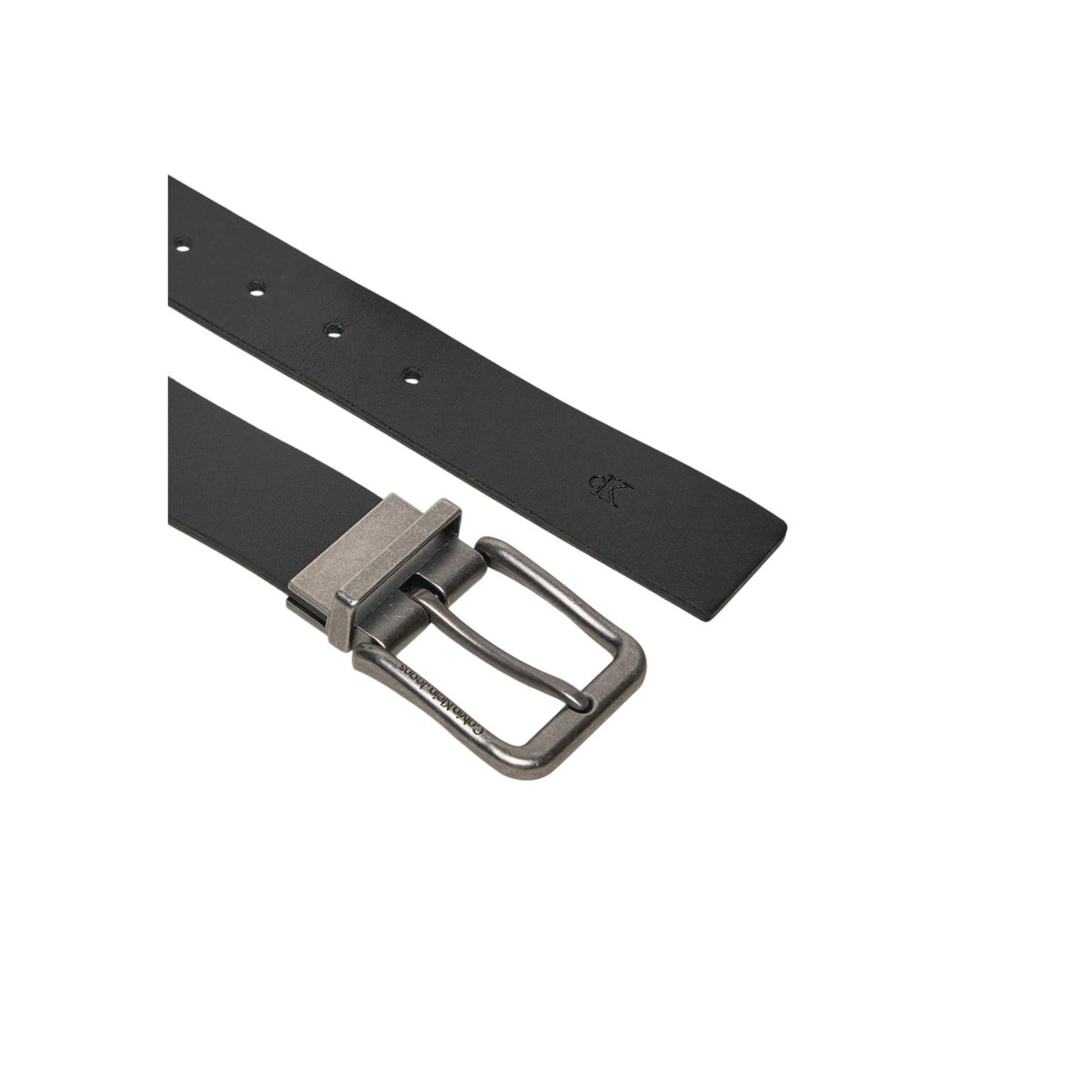 Cintura Calvin Klein Classic Hole Allocated Belt uomo nera con fibbia logo 100% pelle - dettaglio fibbia