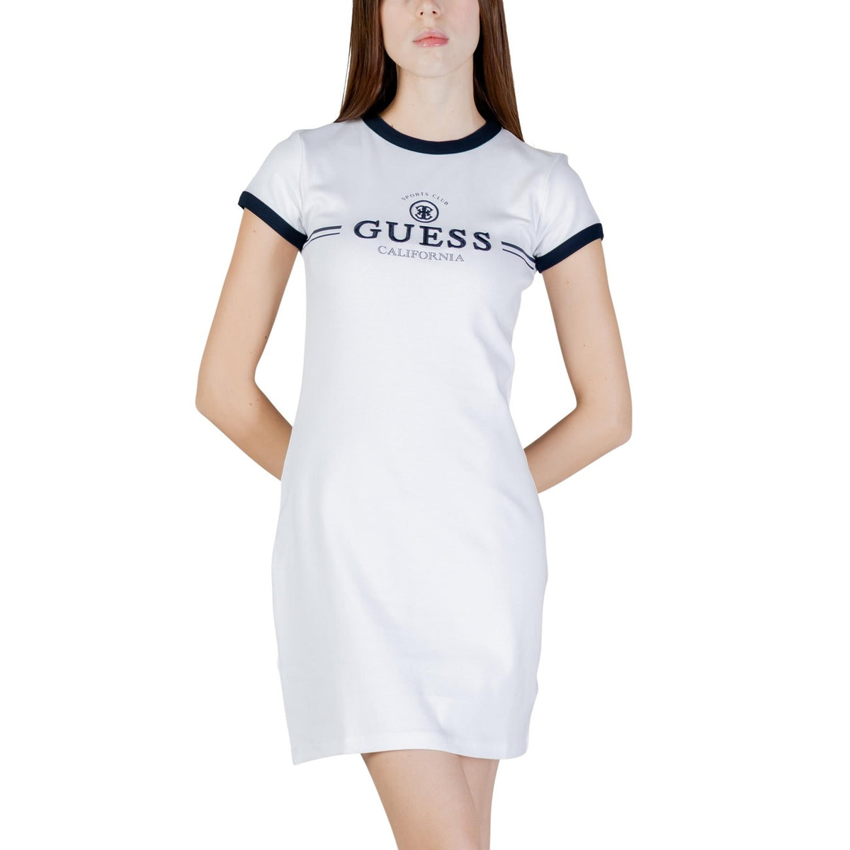 Abito corto donna Guess Active bianco in cotone 93% a maniche corte con scritta stampata e scollo tondo