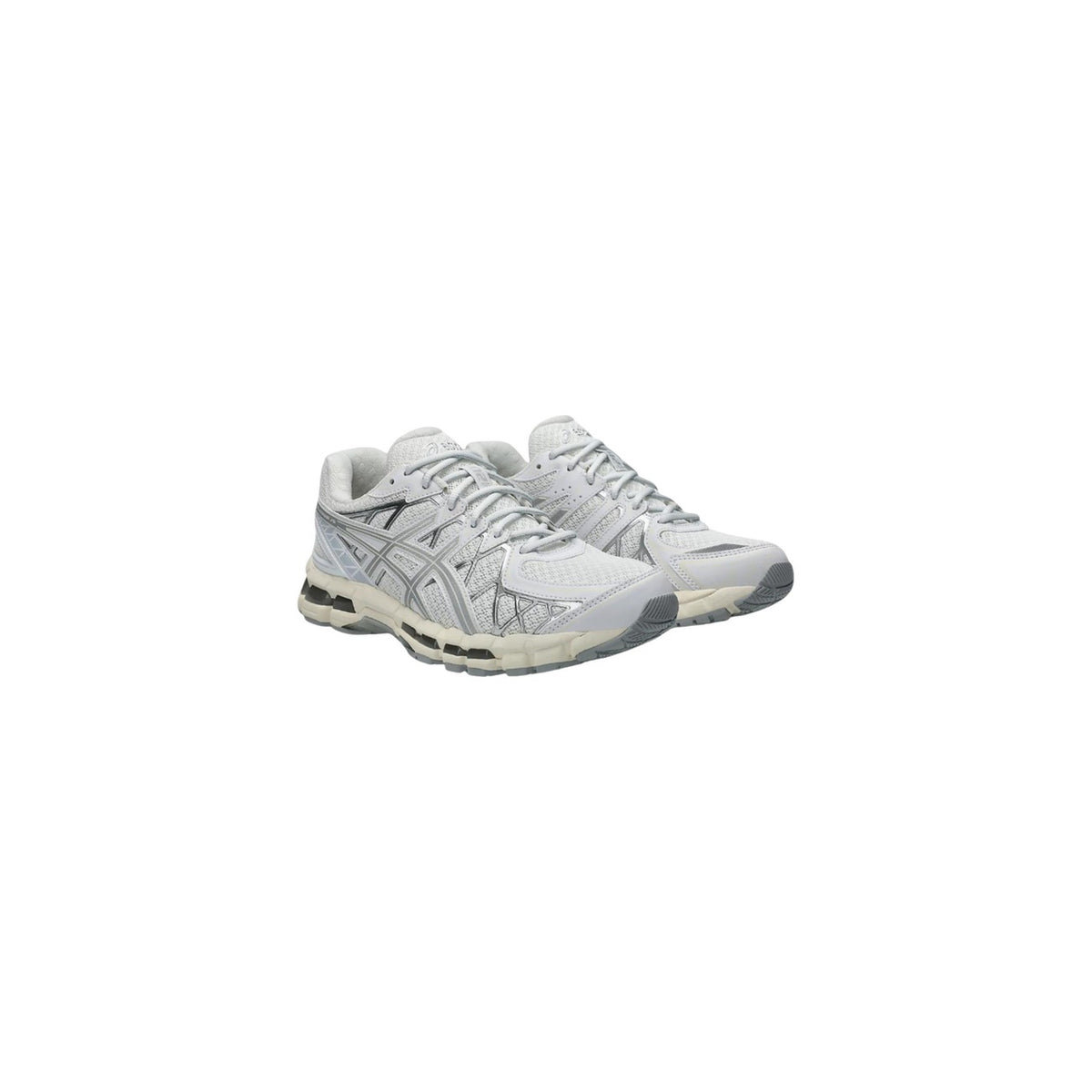 Sneaker Asics GEL-KAYANO 20 running e lifestyle con tecnologia a doppia GEL e sistema GUIDANCE TRUSSTIC. Scarpa sportiva ammortizzata con tomaia in fibra sintetica riciclata ecosostenibile stile urban streetwear. Frontale laterale