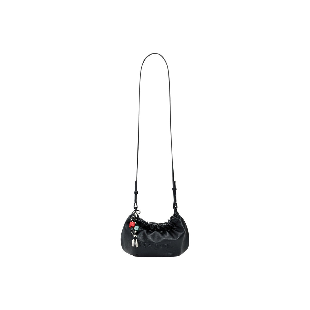 Borsa piccola con tracolla estensibile per portarla a bandoliera, charms con portacarte e logo inciso nello stesso tono. Vista frontale