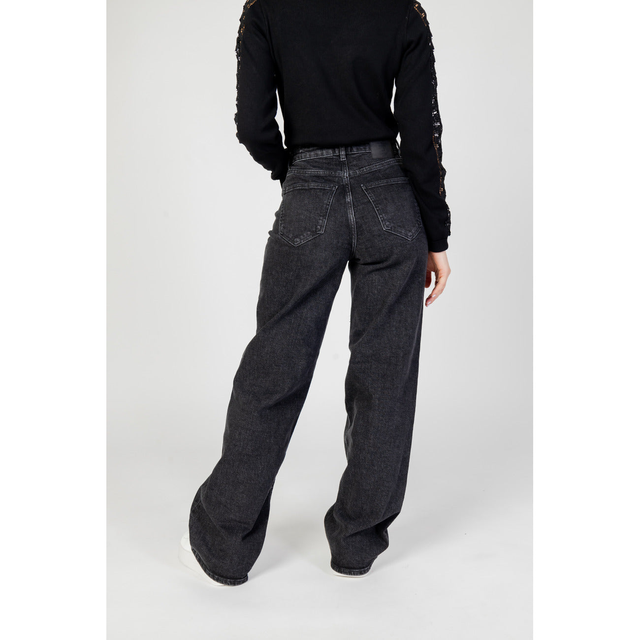 Only Jeans Donna Neri con Zip Bottone Tasche Anteriori Posteriori in Cotone 99% Elastan 1% Autunno/Inverno 15235241