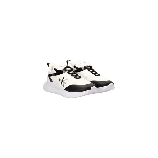 Sneakers CK Jeans; Nero. 100% Poliestere Riciclato. Suola 3,5 cm, chiusura con lacci, logo laterale. Leggere, sostenibili e ideali per il tempo libero. Frontale