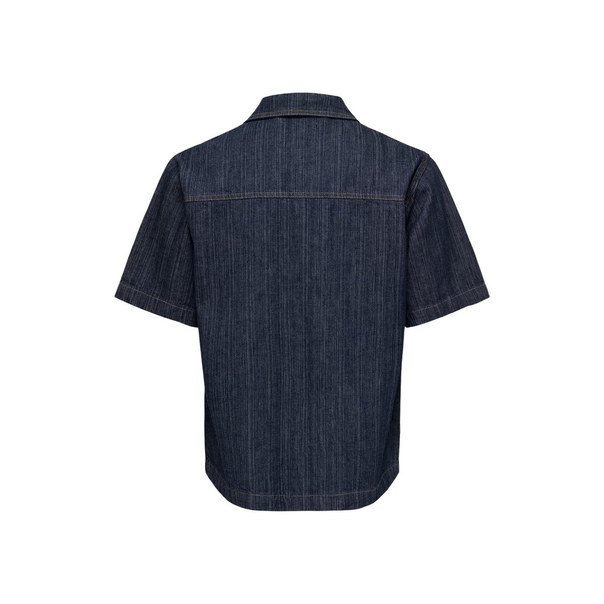 Camicia Manica Corta Only & Sons; Blu Effetto Denim. 100% Cotone leggero, Relaxed Fit, chiusura a bottoni. Cuciture a contrasto, stile casual contemporaneo, traspirabilità superiore. Vista posteriore stesa