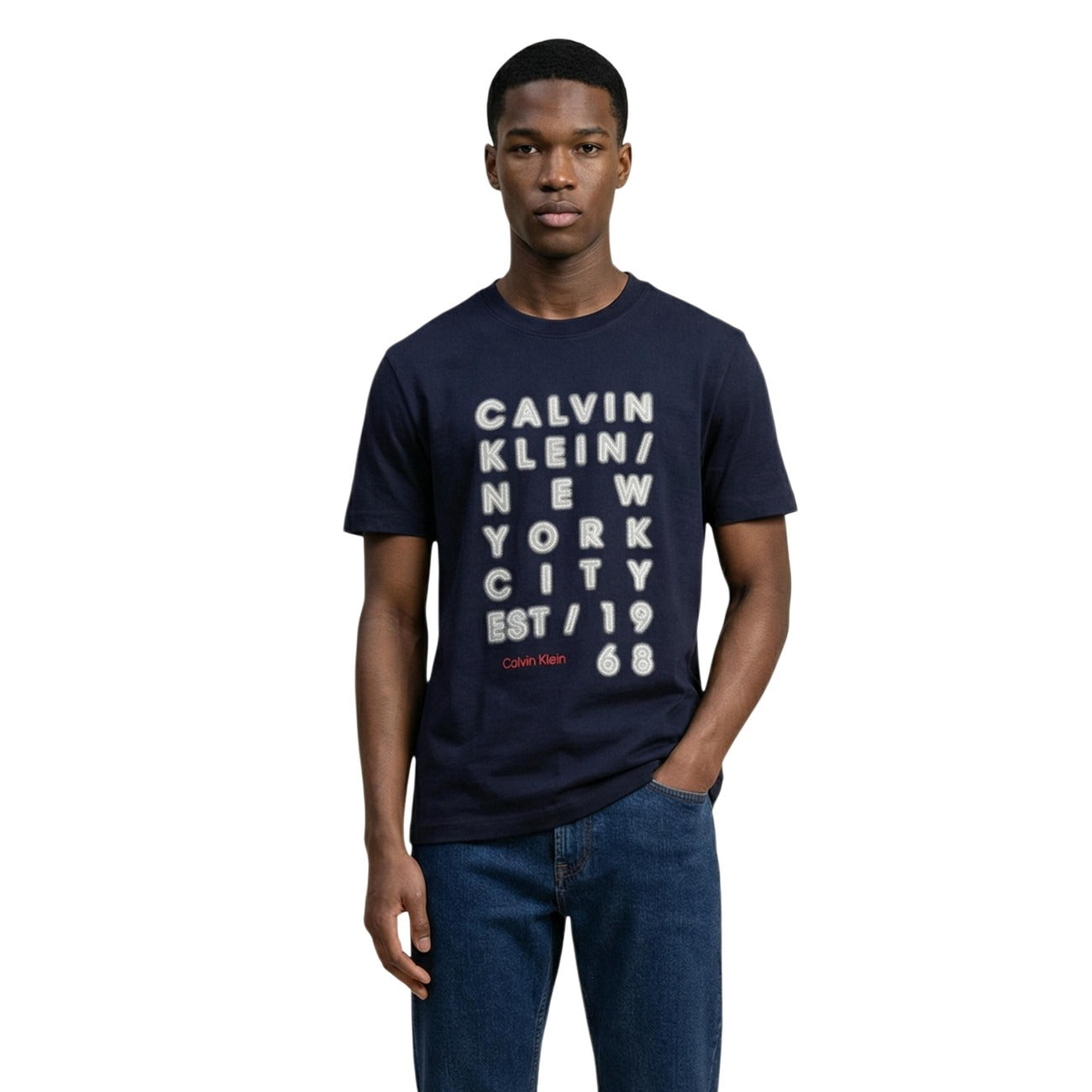 Calvin Klein Jeans Tee Beige; 100% cotone, stampa iconica, girocollo. T-shirt fresca e versatile, qualità premium CK.