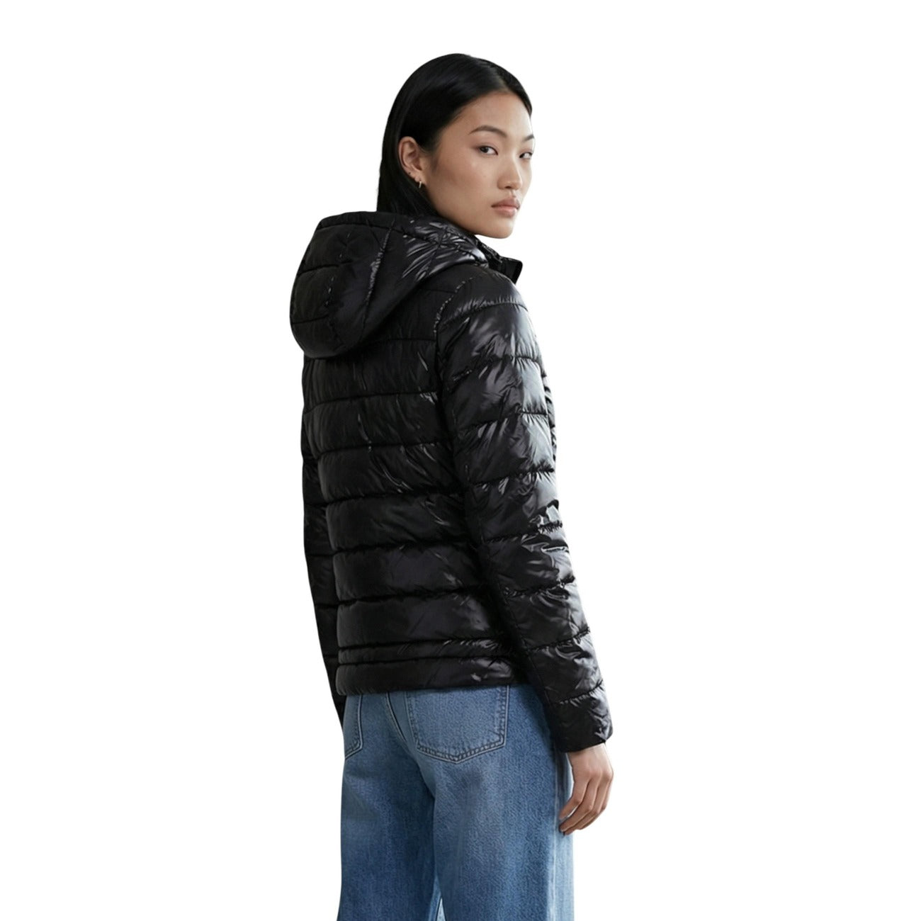 Giubbotto Blauer donna nero con cerniera scollo alto cappuccio tasche anteriori - vista laterale indossata da modello