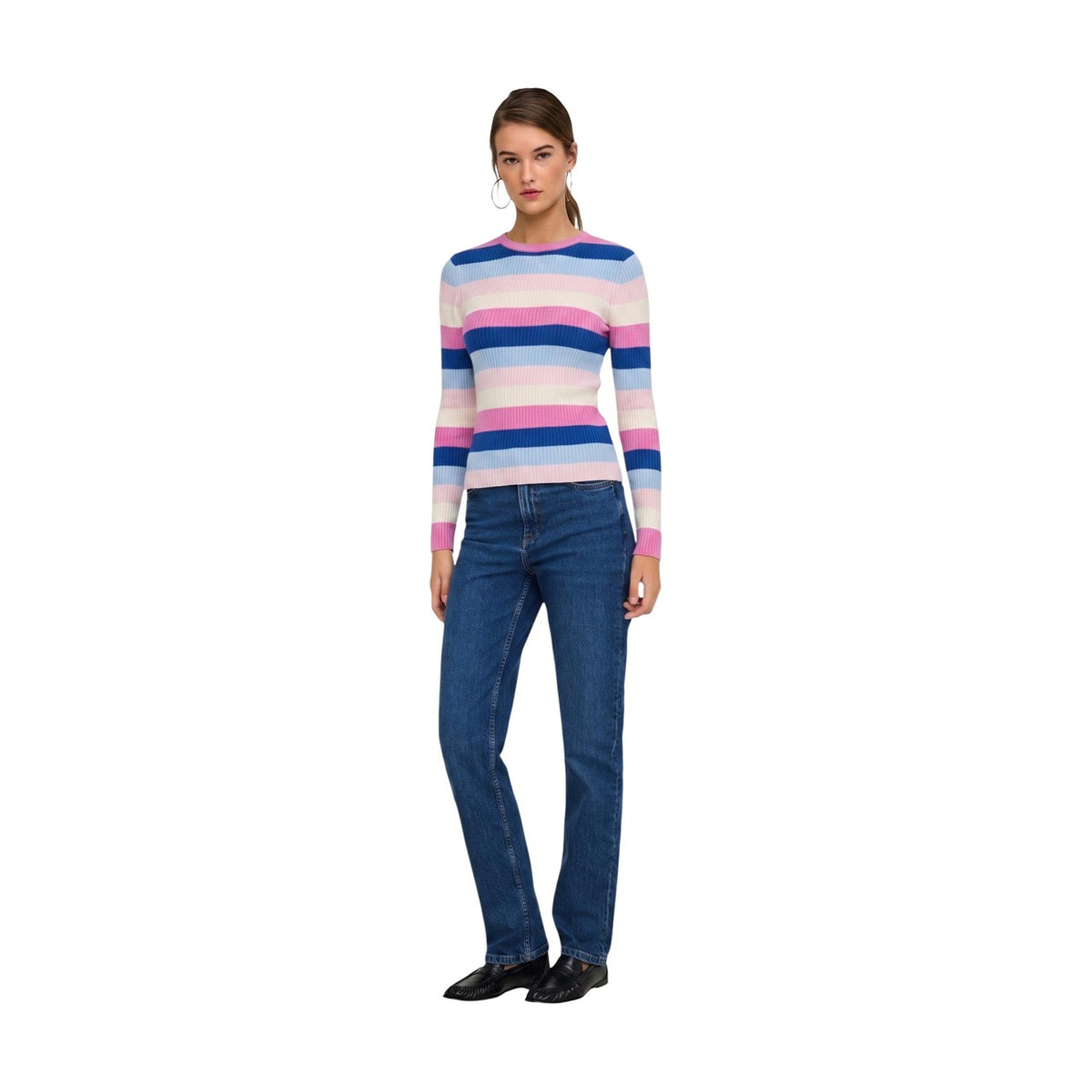 Maglia a righe azzurro rosa donna Only ONLIBI LS O-NECK RIB 15377948. Maglioncino leggero elasticizzato a costine slim fit con fibre riciclate.