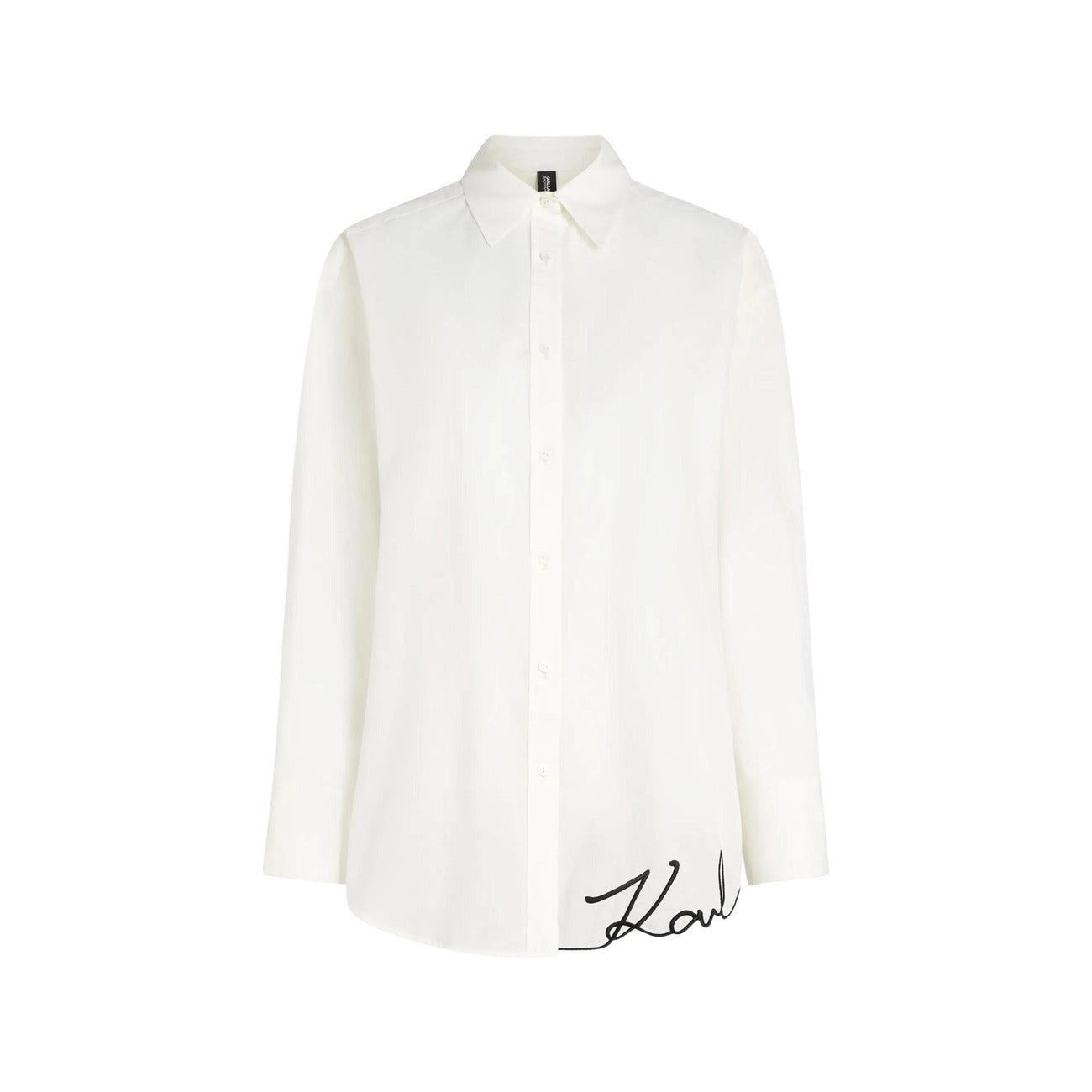 Camicia Spiaggia Oversize; 100% Cotone Leggero. Taglio ampio, chiusura con bottoni, logo Signature all'orlo. Copricostume donna fresco, spazioso e di tendenza per la PE26.