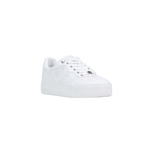 Sneakers Guess SWOLE3; 100% Poliuretano. Logo ricamato, dettagli traforati, suola piatta. Sneakers donna eleganti, leggere e facili da abbinare per la PE26. Colore bianco vista Frontale