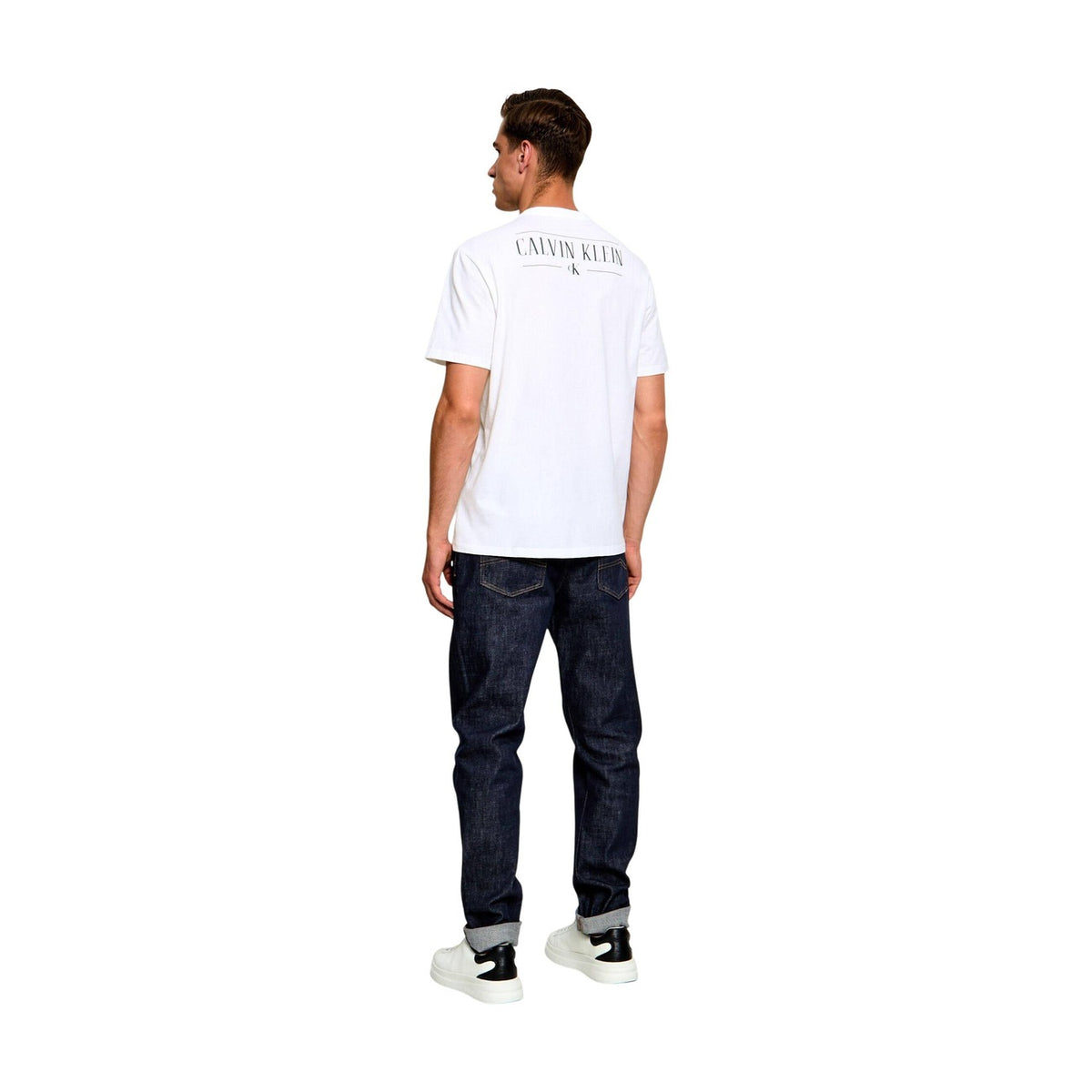T-shirt Calvin Klein Jeans uomo bianca LV04RH815G. Maglietta casual a manica corta girocollo vestibilità regolare, 100% cotone traspirante con logo cK frontale e stampa logo esteso sul retro.